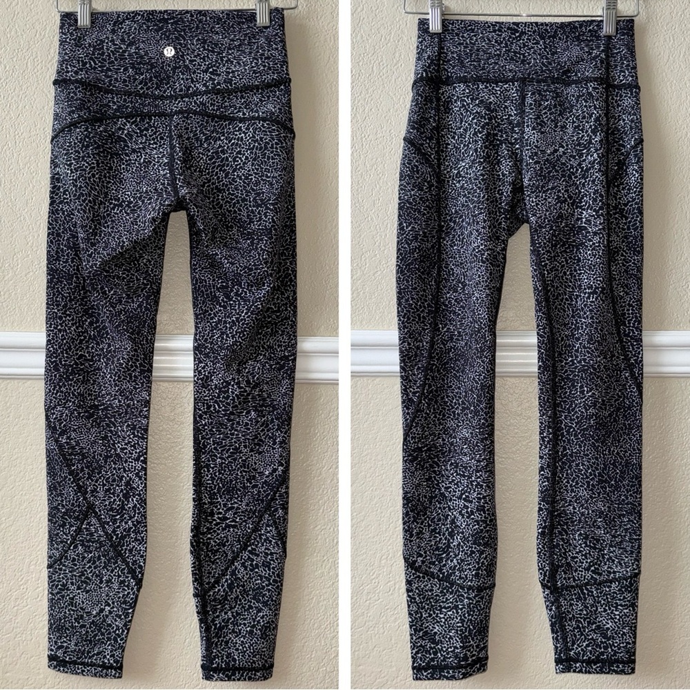 Lululemon In Movement Tight 25" *Everlux Polar Shift Ice Grey Black Size 4
